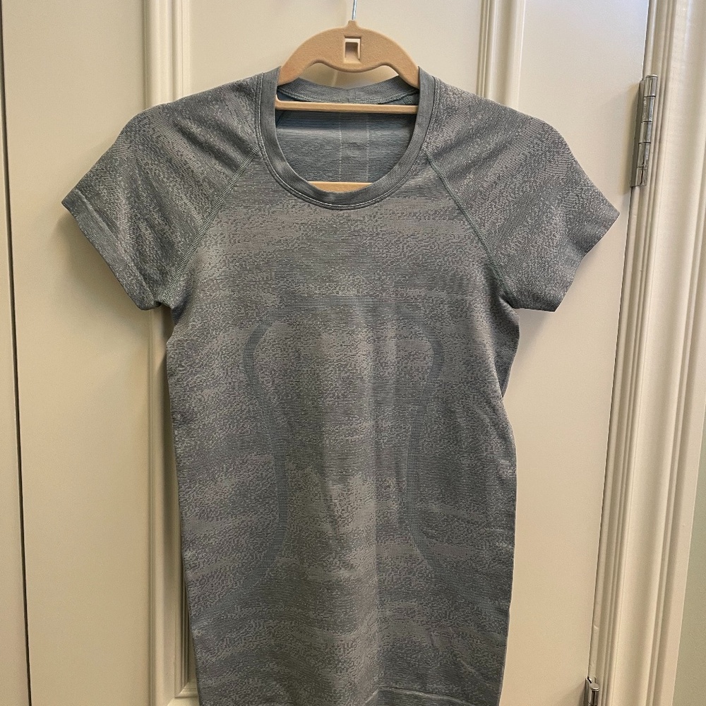 Lululemon Swiftly Tech Short Sleeve Light Blue